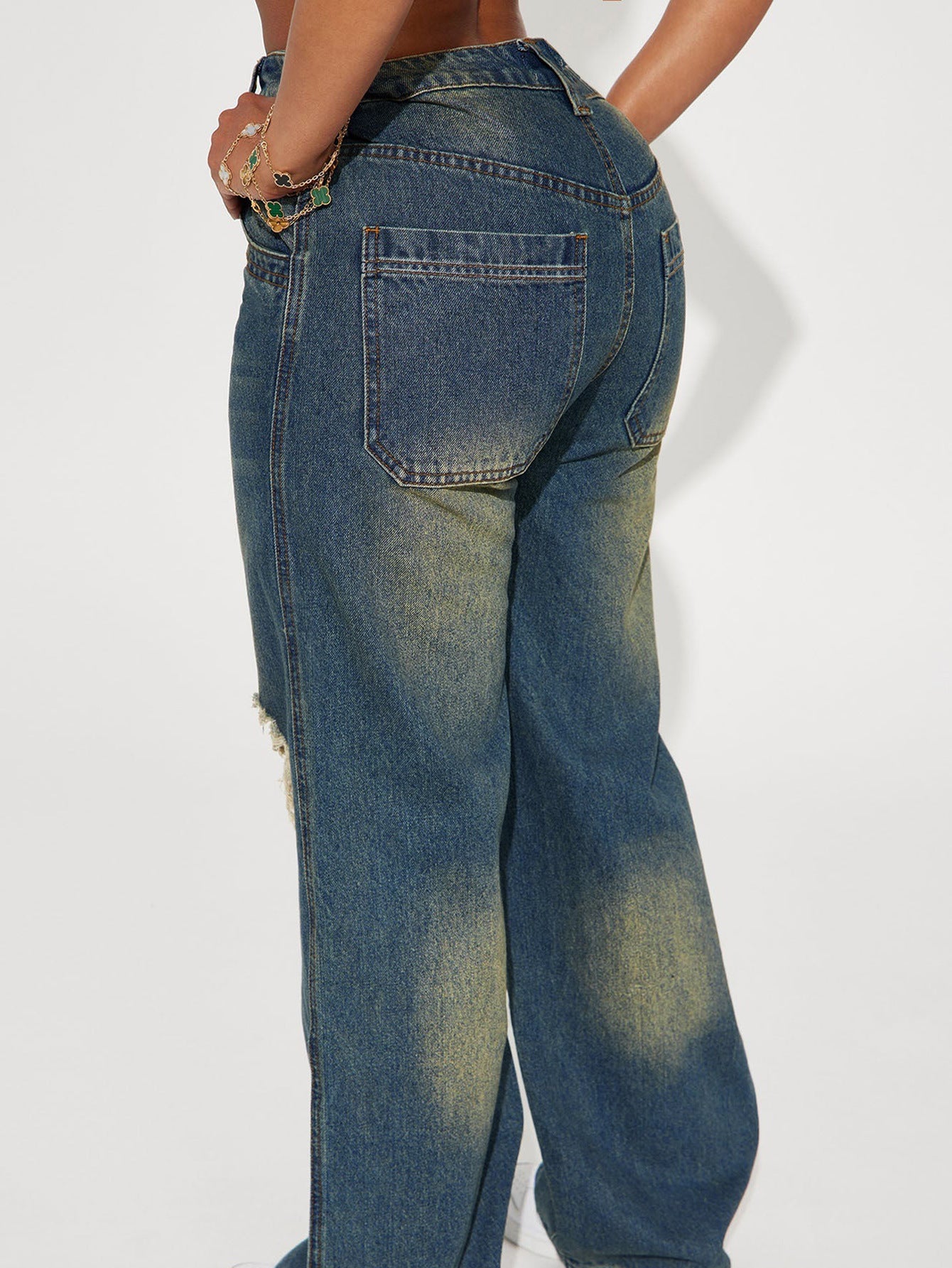Jeans droit déchiré
